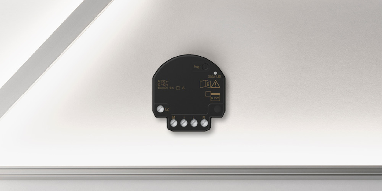 JUNG HOME Jalousieaktor Mini bei Elektrotechnik Maurer in Talheim